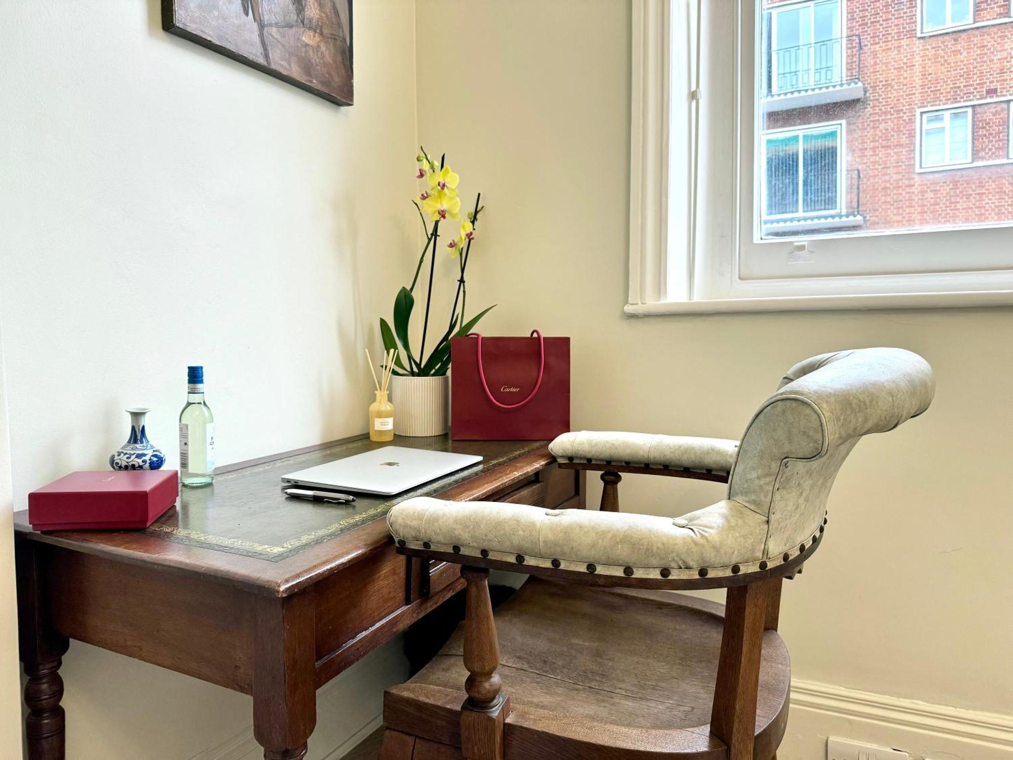 Apartment Chic Marylebone Studio, Walk To Oxford Street Or Regent's Park, By The Design Traveller London