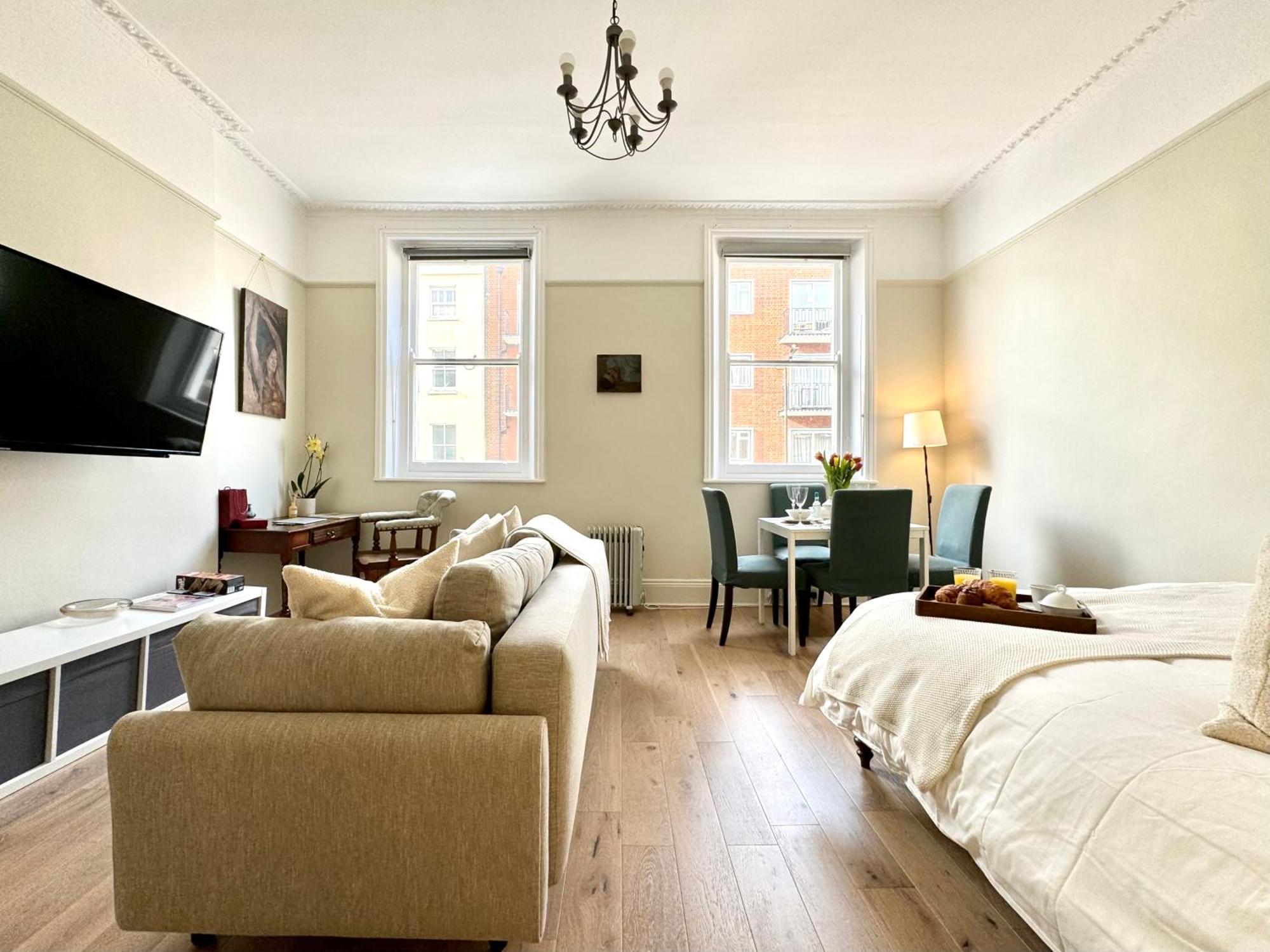 Apartment Chic Marylebone Studio, Walk To Oxford Street Or Regent's Park, By The Design Traveller *